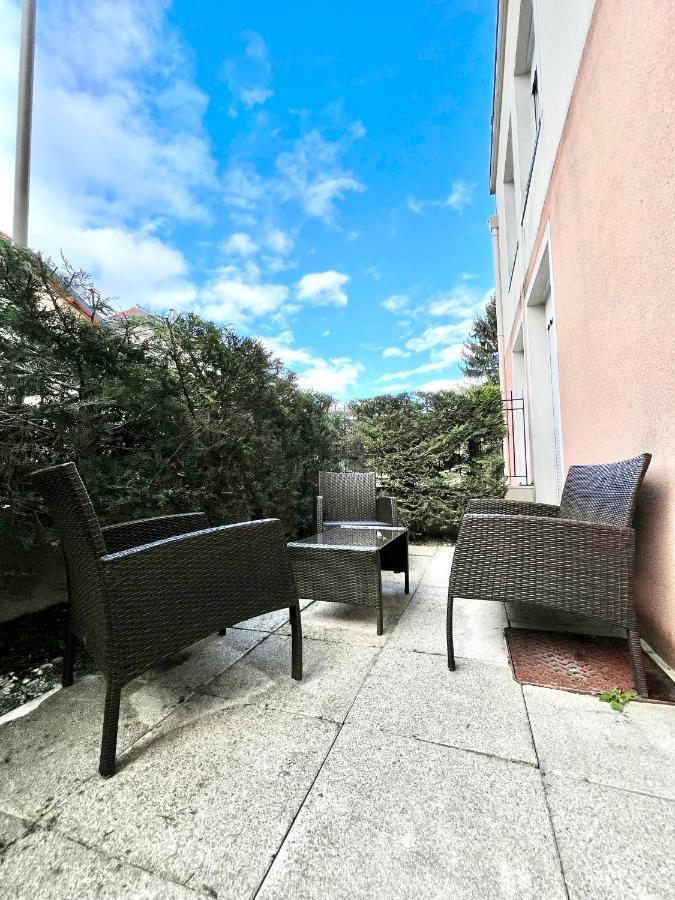 La Bulle De Champagne Apartment Bagian luar foto